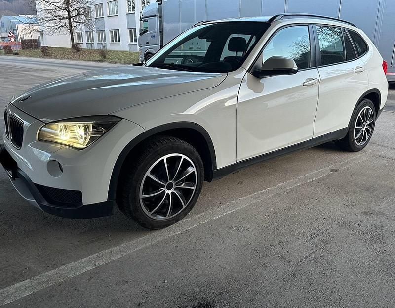 Weiß Gebraucht 2013 BMW X1 SUV | 7.500 € (Superpreis) - Bild 1/4