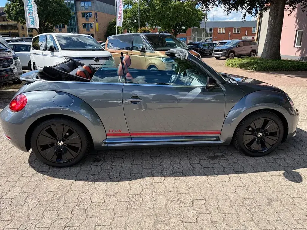 Gebraucht VW Beetle Cabriolet CLUB 150 PS (110 kW) 2015 Platinum grey Cabrio