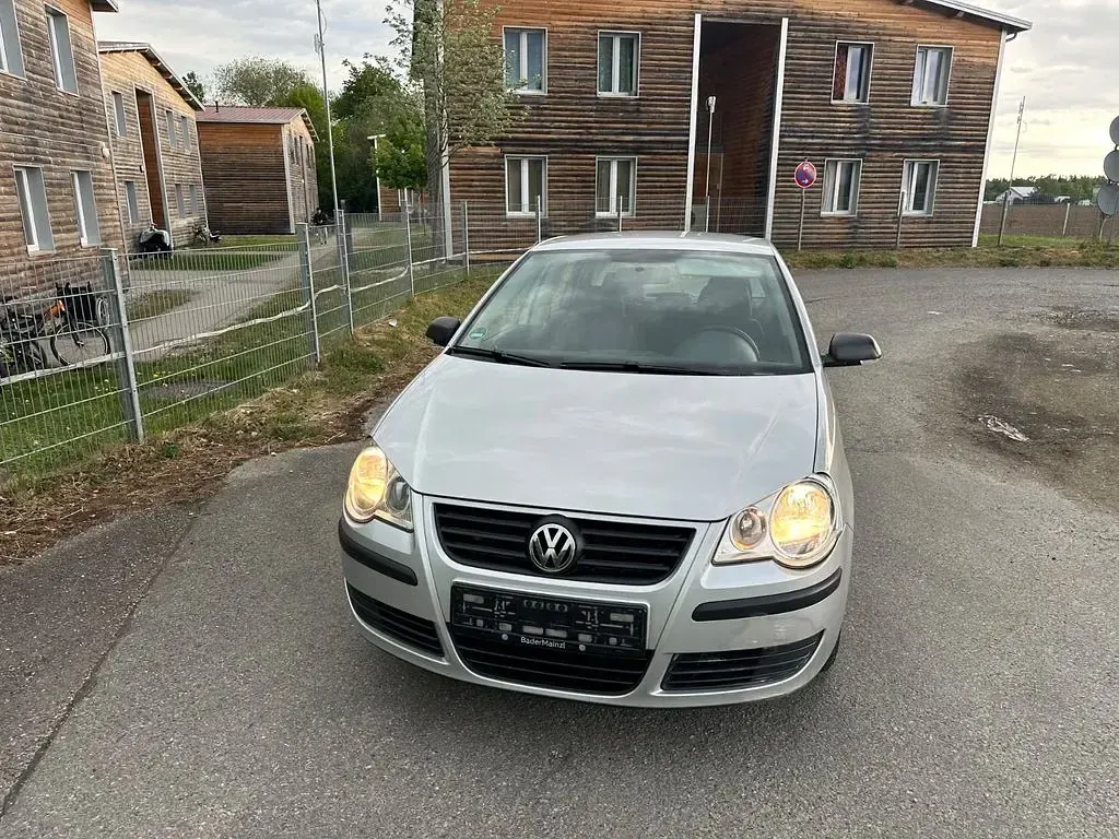 Gebraucht VW Polo Trendline 64 PS (47 kW) 2007 Silber Kleinwagen