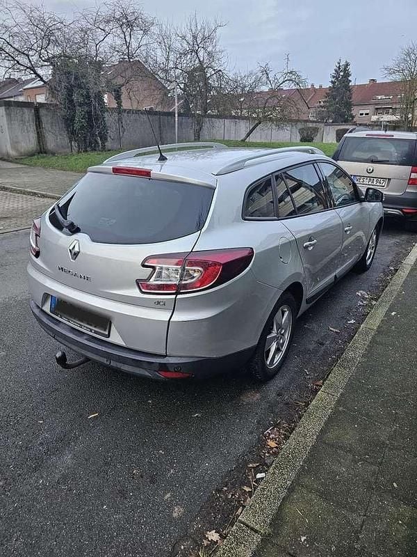 Gebraucht 2011 Renault Mégane GrandTour Dynamique Kombi | 3.499 € (Fairer Preis) - Bild 1/4