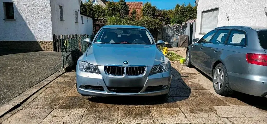 Gebraucht BMW 325 218 PS (160 kW) 2005 Silber Limousine