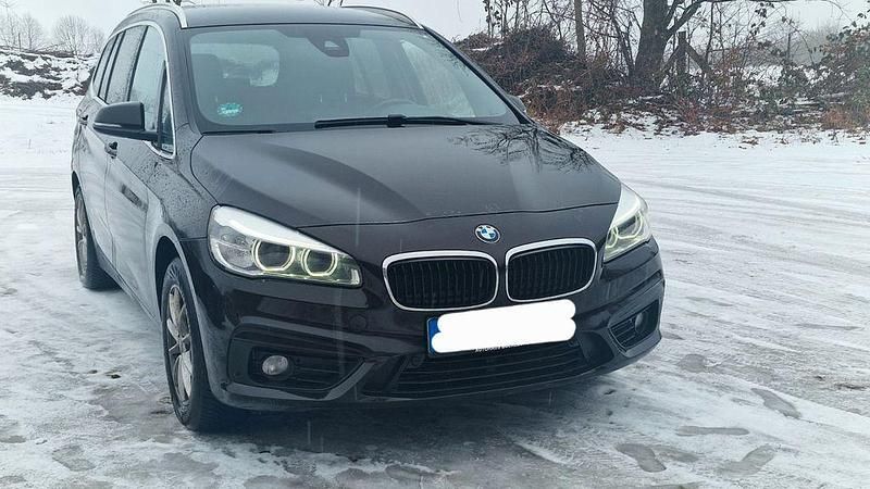 Gebraucht BMW 218 Advantage 150 PS (110 kW) 2017 Braun Van / Kleinbus