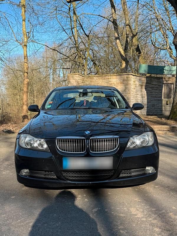 Gebraucht BMW 325 218 PS (160 kW) 2008 Schwarz Limousine