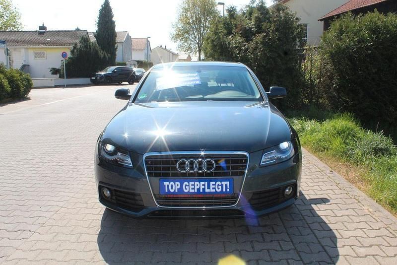 Gebraucht Audi A4 Ambiente 160 PS (117 kW) 2011 Grau Limousine
