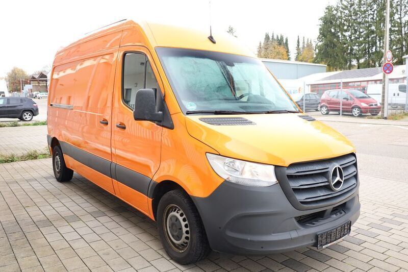 Gebraucht Mercedes Sprinter 114 PS (83 kW) 2019 Orange Van