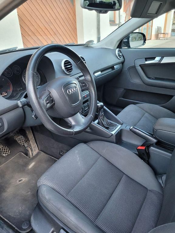 Gebraucht Audi A3 Ambition 140 PS (102 kW) 2012 Schwarz Kleinwagen