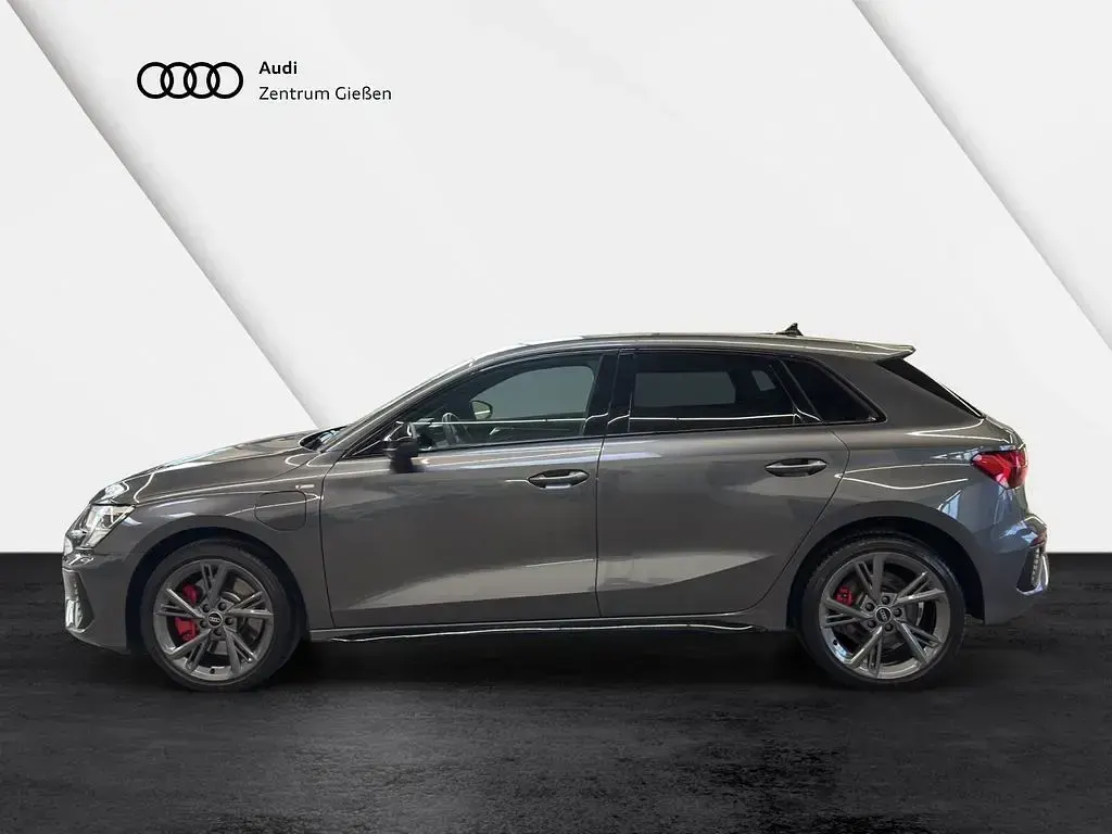Second-hand Audi A3 S-Line 245 CP (180 kW) 2024 Gri Berlinǎ
