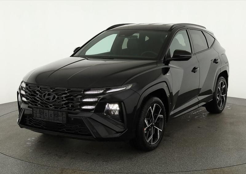 Abyss black metallic Neu 2025 Hyundai Tucson N Line SUV | 36.495 € (Fairer Preis) - Bild 1/4
