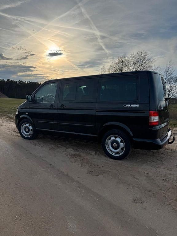 Second-hand VW T5 131 CP (96 kW) 2006 Negru Van