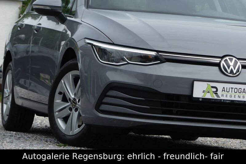 Grau Gebraucht 2021 VW Golf VIII Kombi | 14.450 € (Teuer) - Bild 1/4