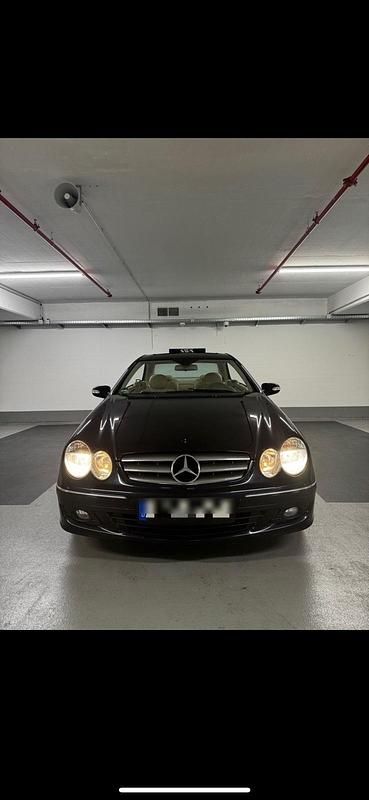 Blau Gebraucht 2006 Mercedes CLK280 Elegance Coupé | 6.899 € (Guter Preis) - Bild 1/4