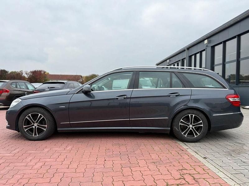 Gebraucht Mercedes E300 Avantgarde 231 PS (169 kW) 2011 Grau Limousine