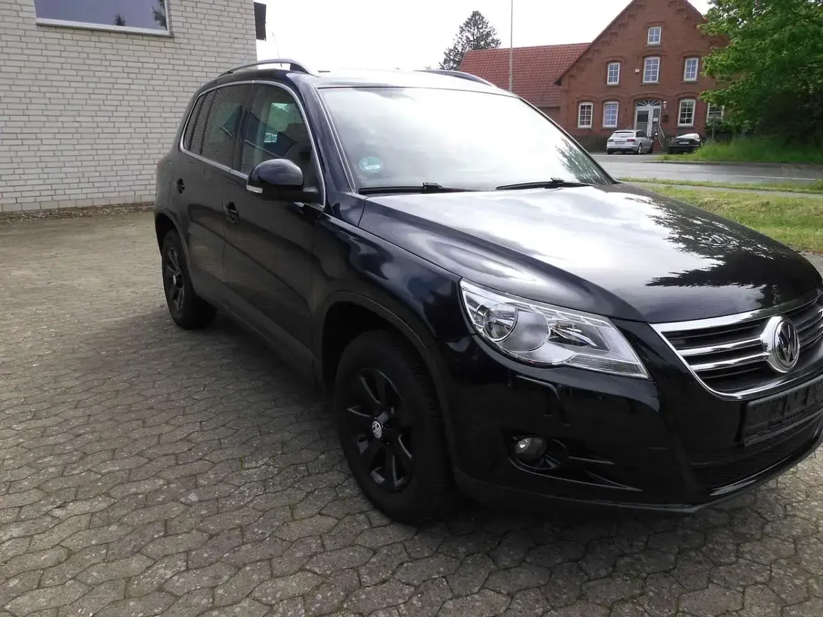 Gebraucht VW Tiguan Sport 150 PS (110 kW) 2009 Deep black perleffekt SUV