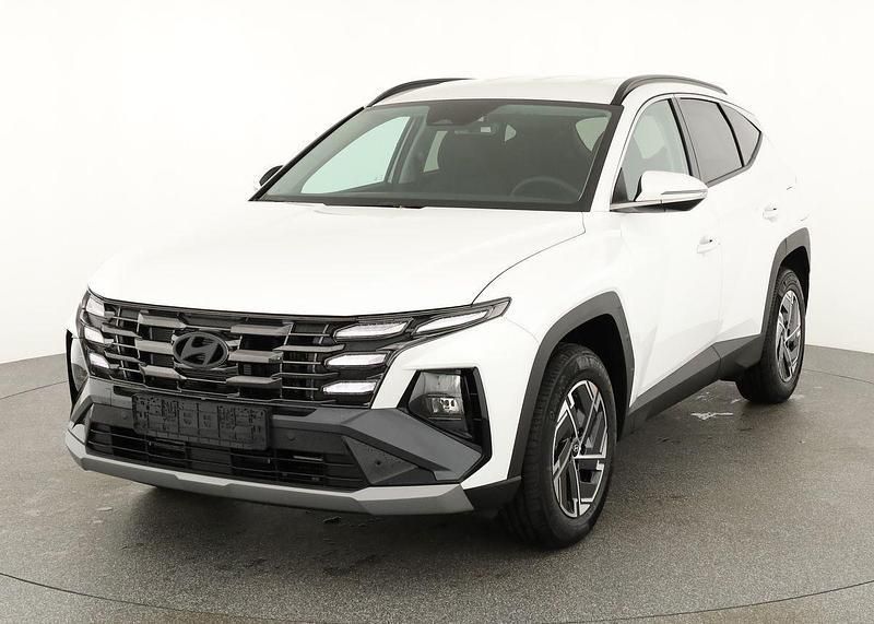Serenity white metallic Neu 2025 Hyundai Tucson Style SUV | 37.495 € (Superpreis) - Bild 1/4