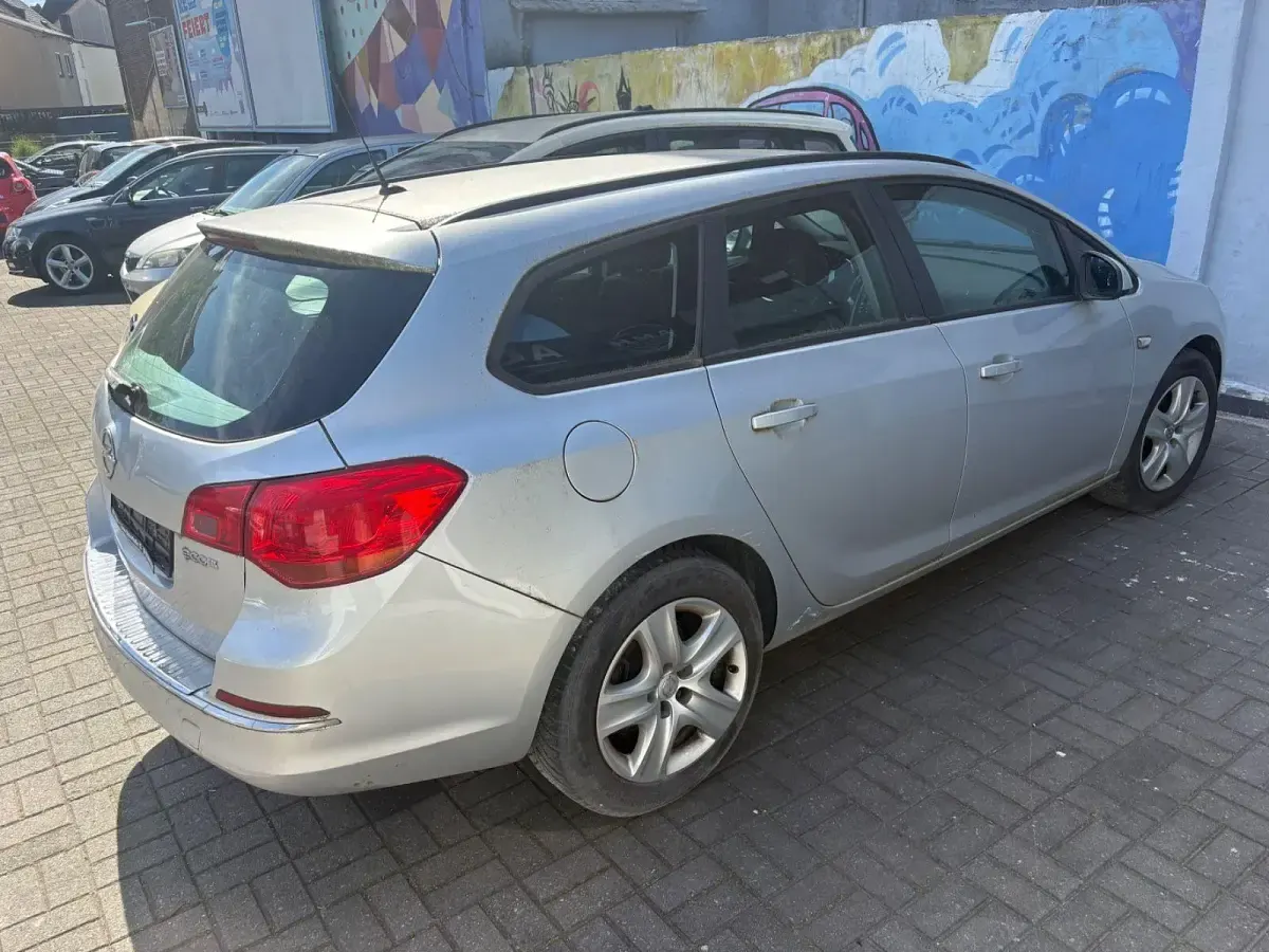 Gebraucht Opel Astra Eco 110 PS (80 kW) 2015 Silber Limousine