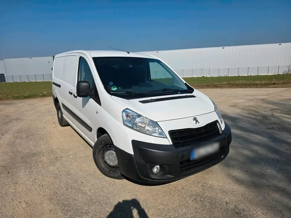 Gebraucht Peugeot Expert 128 PS (94 kW) 2015 Weiß Van