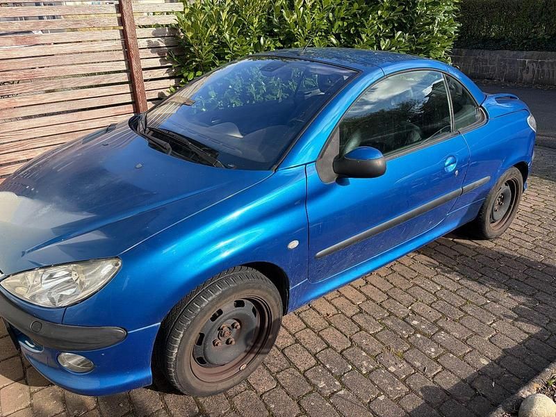 Blau Gebraucht 2002 Peugeot 206 CC Cabrio | 500 € - Bild 1/4