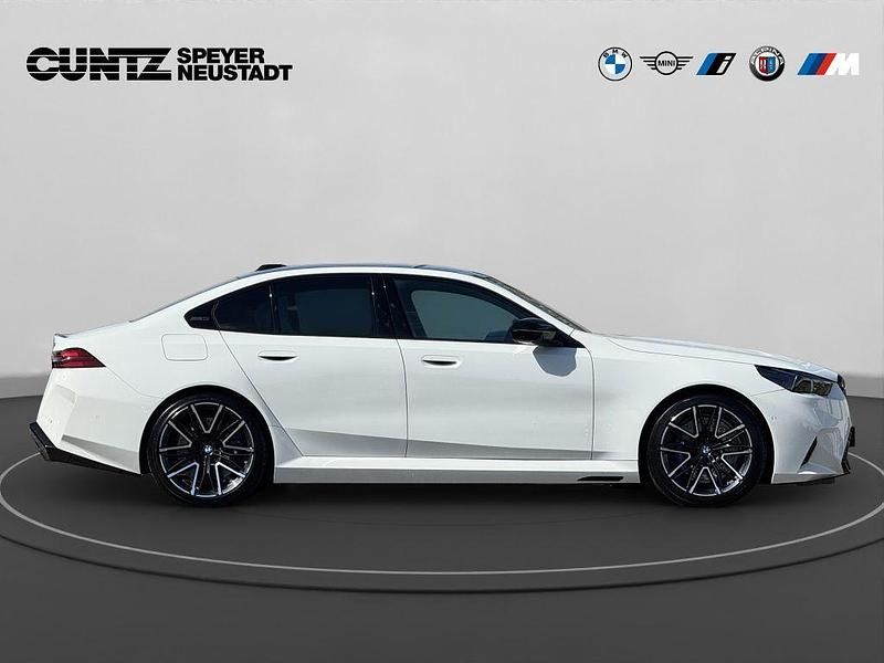 Gebraucht BMW M5 Performance 727 PS (534 kW) 2025 Alpinweiss Limousine
