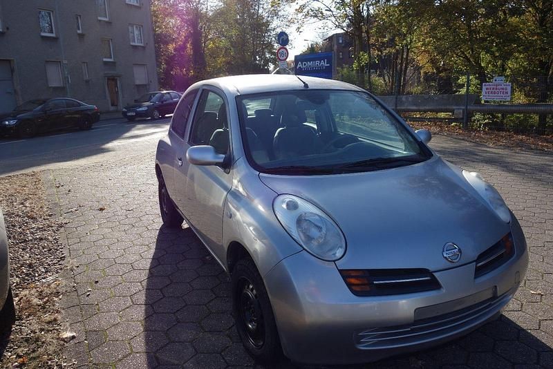 Gebraucht Nissan Micra 80 PS (58 kW) 2003 Silber Kleinwagen