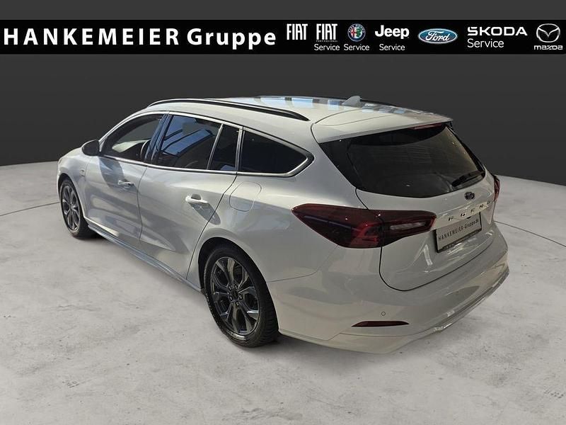 Gebraucht Ford Focus ST-Line X 155 PS (114 kW) 2024 Weiß Limousine