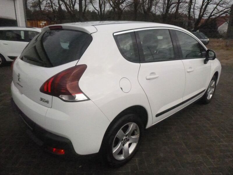 Gebraucht Peugeot 3008 Active 120 PS (88 kW) 2015 Weiß Van / Kleinbus