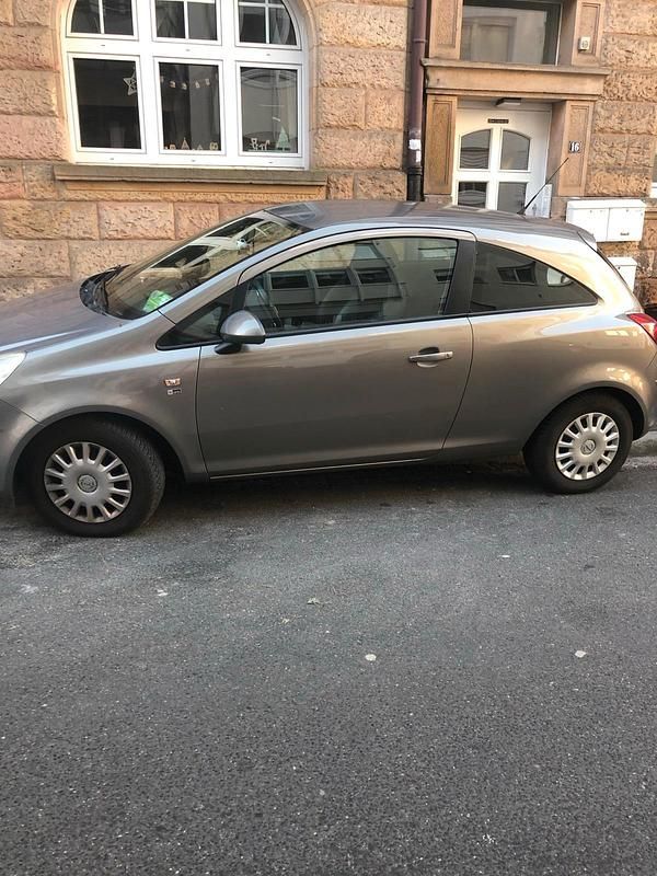 Gebraucht Opel Corsa 86 PS (63 kW) 2012 Braun Kleinwagen