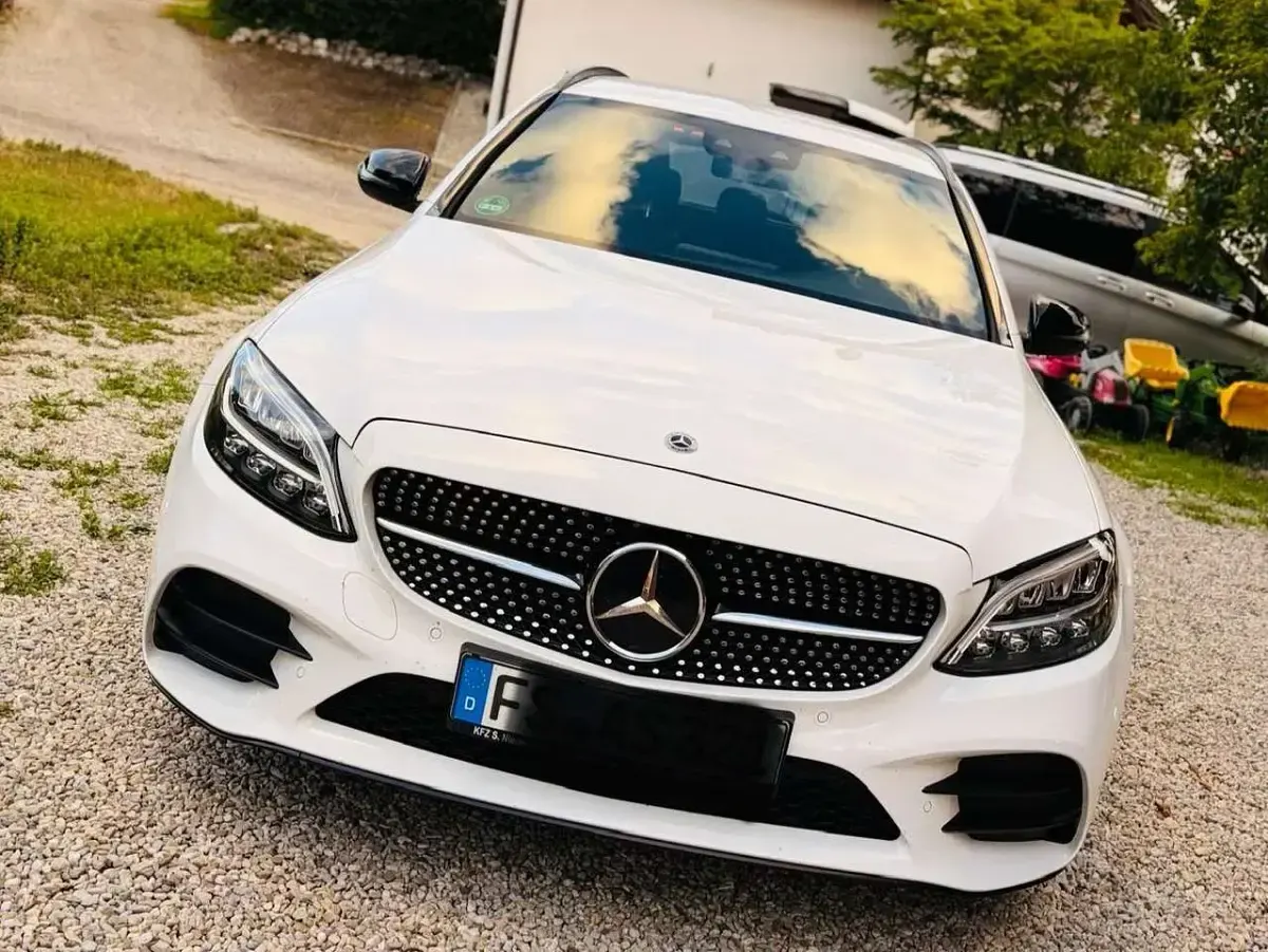 Gebraucht Mercedes C400 AMG line 333 PS (244 kW) 2019 Weiß Kombi