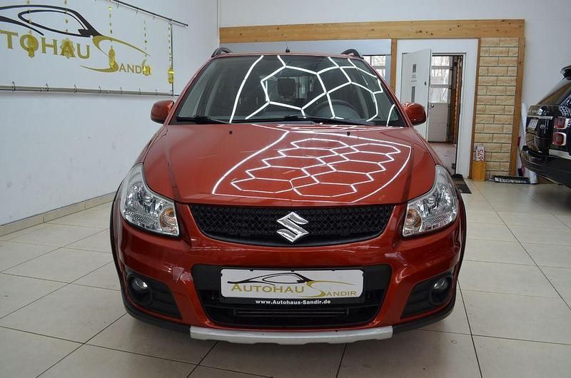 Gebraucht Suzuki SX4 Club 135 PS (99 kW) 2010 Orange Limousine