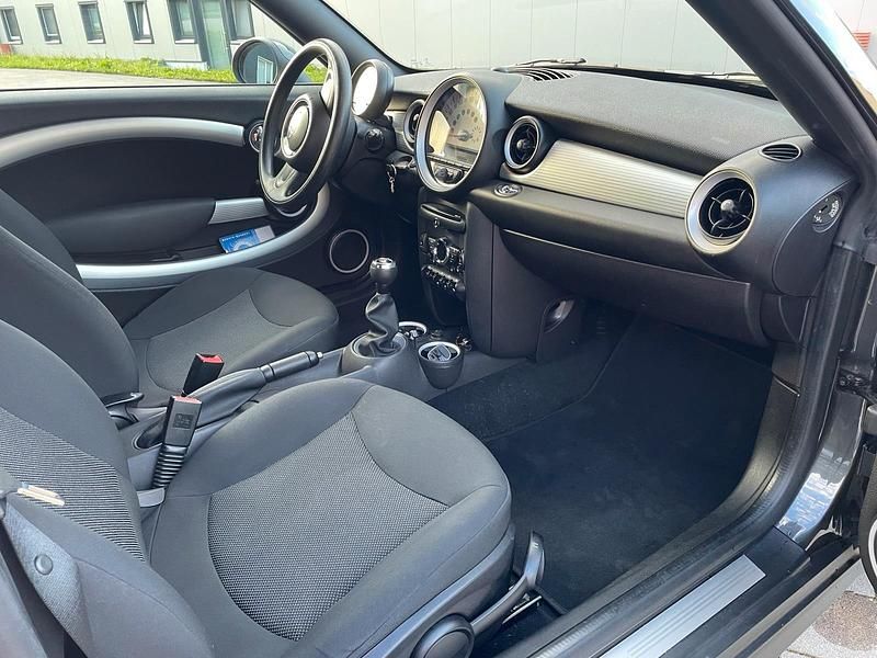 Gebraucht Mini Cooper Cabriolet 122 PS (89 kW) 2012 Braun Cabrio