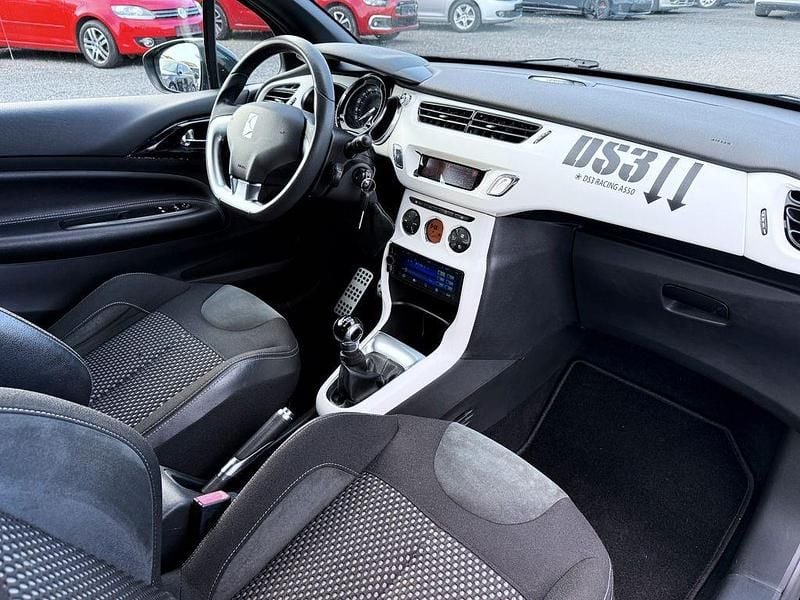 Gebraucht Citroën DS3 So Chic 120 PS (88 kW) 2011 Schwarz Kleinwagen