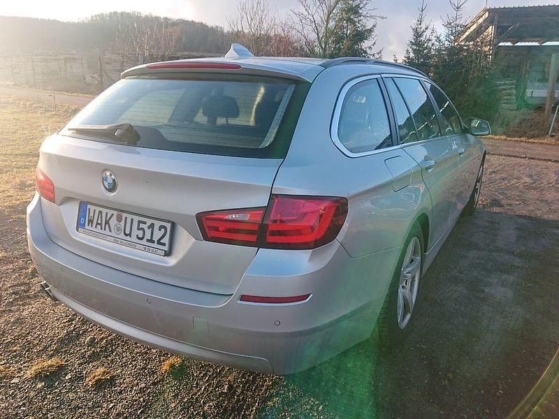 Gebraucht BMW 520 184 PS (135 kW) 2010 Silber Kombi
