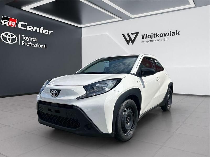 Weiß Gebraucht 2022 Toyota Aygo X Business Edition SUV | 15.590 € (Fairer Preis) - Bild 1/2