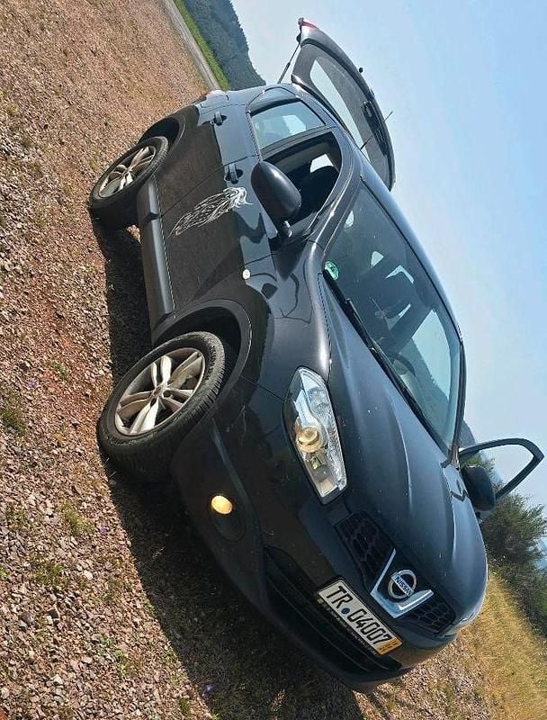 Schwarz Gebraucht 2013 Nissan Qashqai SUV | 3.990 € (Superpreis) - Bild 1/4