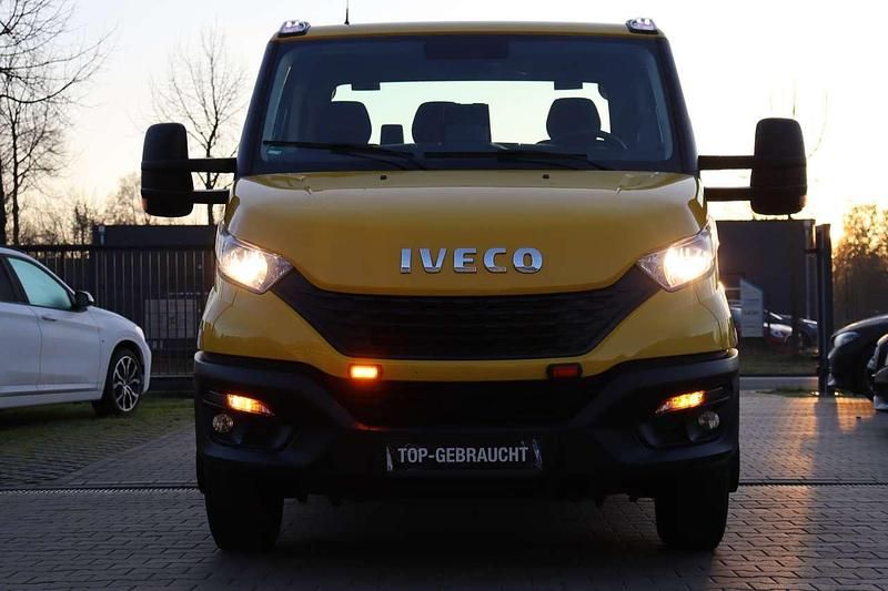Gebraucht Iveco Daily 179 PS (131 kW) 2022 Sun yellow Van / Kleinbus