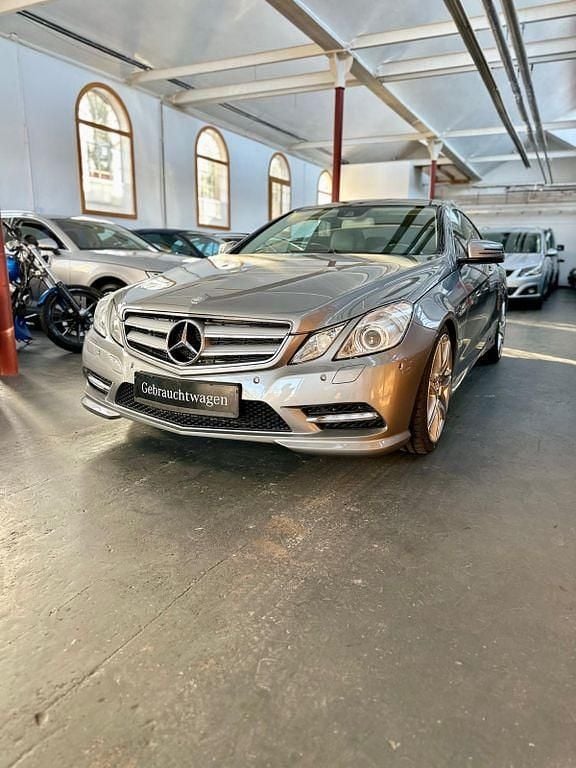 Gebraucht Mercedes E500 AMG line 408 PS (300 kW) 2012 Grau Coupé