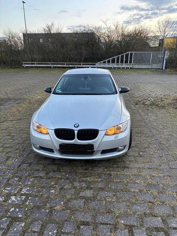 Gebraucht BMW 325 218 PS (160 kW) 2008 Coupé
