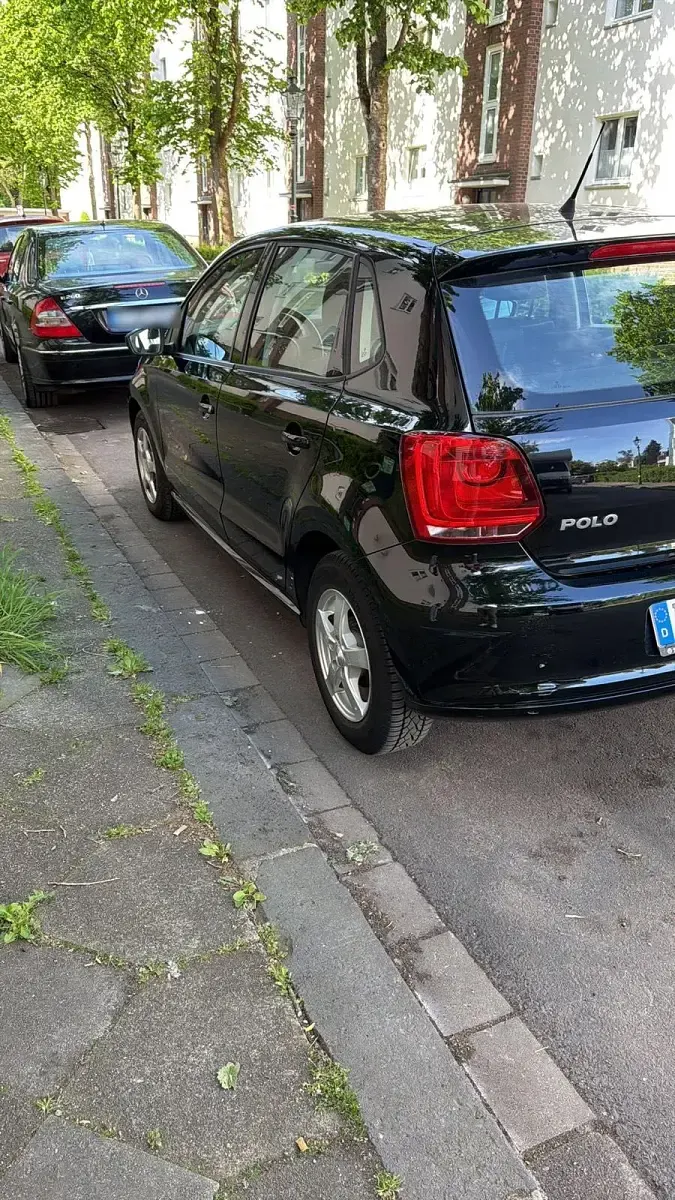Käytetty VW Polo 75 HP (55 kW) 2009 Musta Viistoperä
