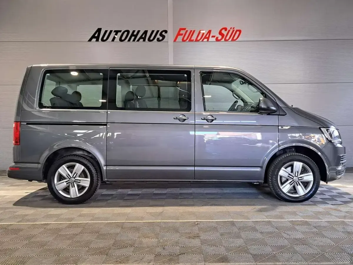 Gebraucht VW T6 204 PS (150 kW) 2018 Grau Van