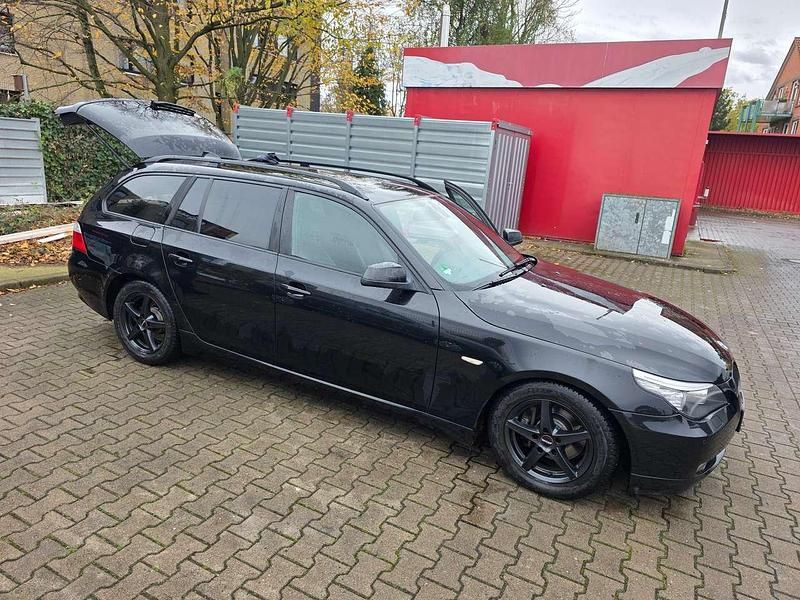 Gebraucht BMW 520 Exclusive 177 PS (130 kW) 2010 Schwarz Kombi