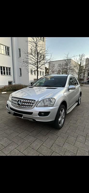 Gebraucht Mercedes ML280 190 PS (139 kW) 2006 Silber SUV