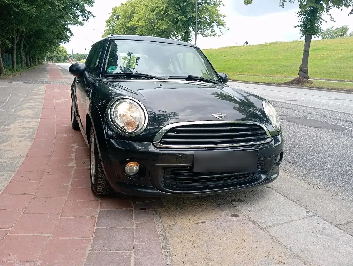 Gebraucht Mini Cooper 105 PS (77 kW) 2012 Schwarz Kleinwagen