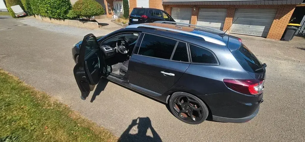 Gebraucht Renault Mégane Luxe 179 PS (131 kW) 2009 Schwarz Limousine