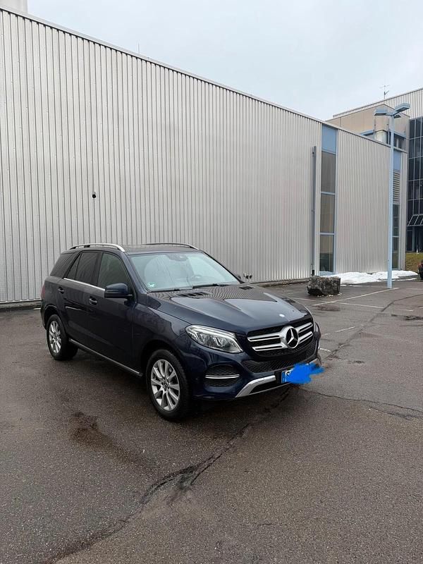 Gebraucht Mercedes GLE250 204 PS (150 kW) 2017 Blau SUV