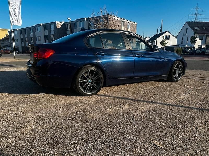 Używany BMW 320 Efficient Dynamics 163 KM (119 kW) 2013 Niebieski Sedan/Limuzyna