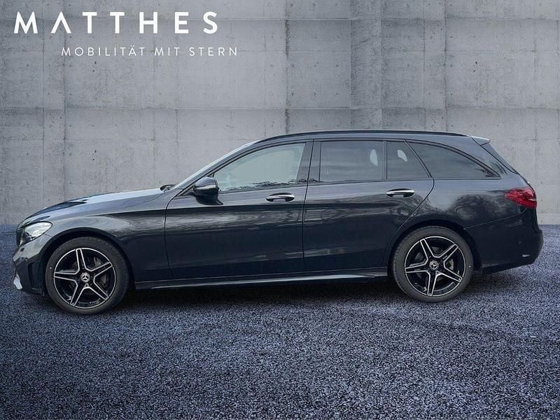 Gebraucht Mercedes C200 AMG 184 PS (135 kW) 2021 Schwarz Kombi