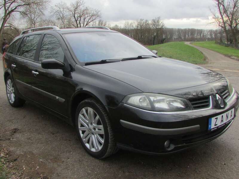 Perlmuttschwarz Gebraucht 2005 Renault Laguna II Dynamique Kombi | 2.222 € (Fairer Preis) - Bild 1/4