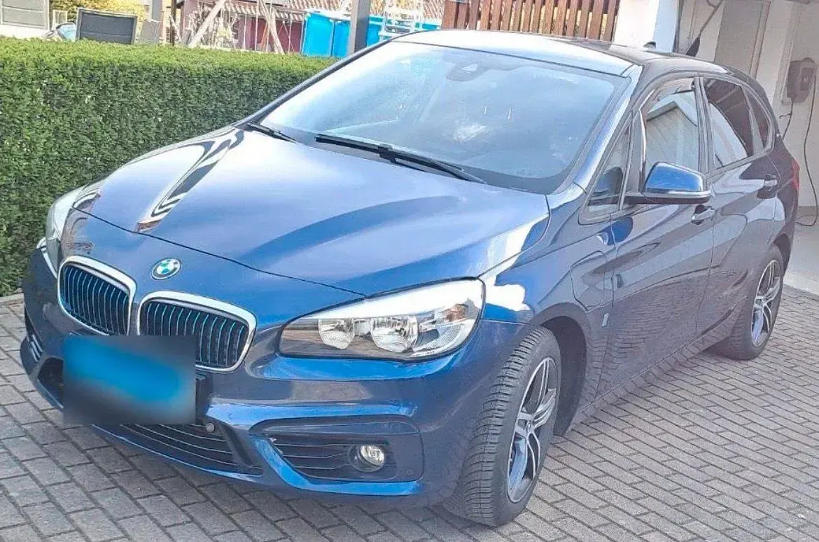 Gebraucht BMW 225 Active Tourer Sport Line 224 PS (164 kW) 2016 Blau Van / Kleinbus