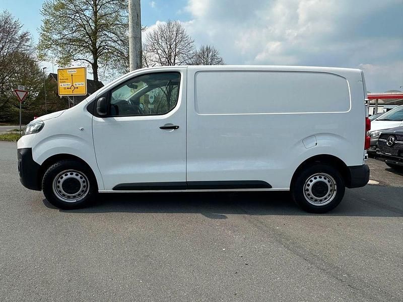 Second-hand Citroën Jumpy 122 CP (89 kW) 2021 Alb Monovolum