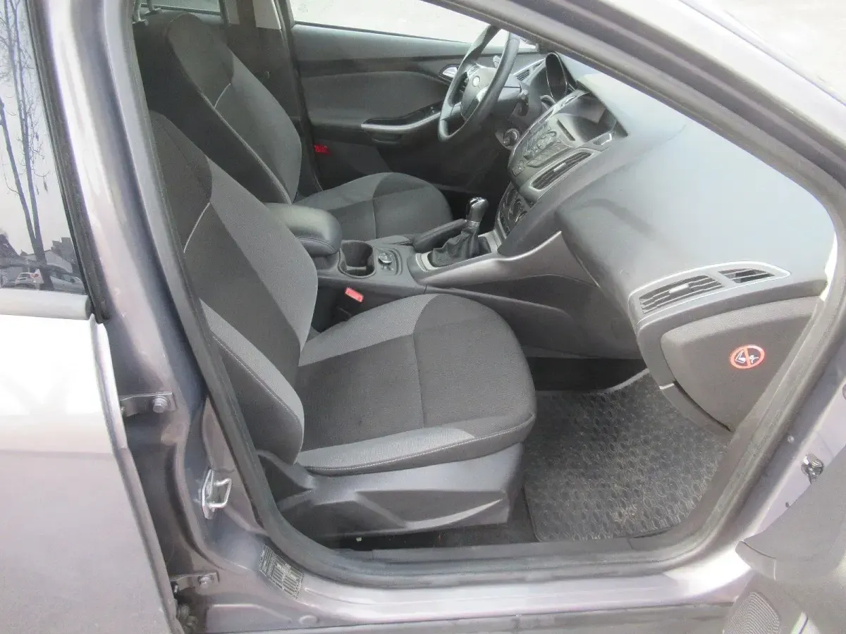 Gebraucht Ford Focus 100 PS (73 kW) 2014 Kombi