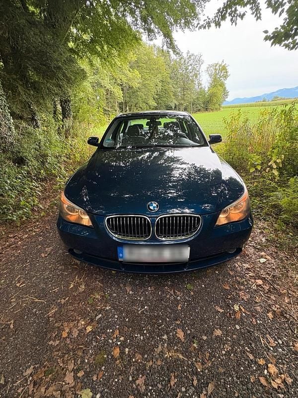 Blau Gebraucht 2006 BMW 523 Limousine | 5.700 € - Bild 1/4
